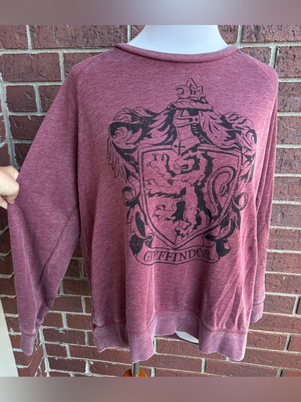 Gryffindor Crest Crewneck Sweatshirt - Heathered Maroon